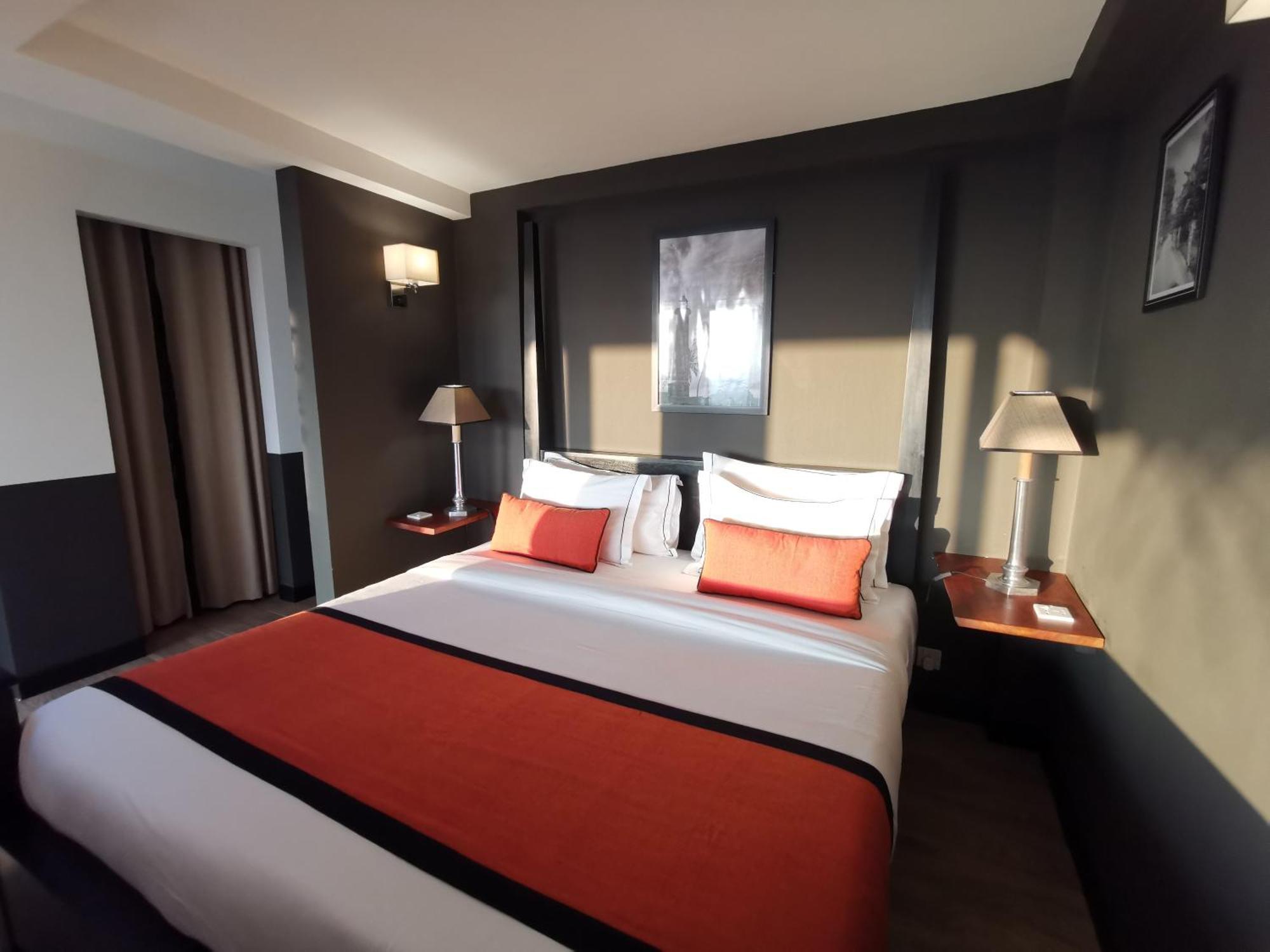 Tabula Rasa & Hotel Habaraduwa Central