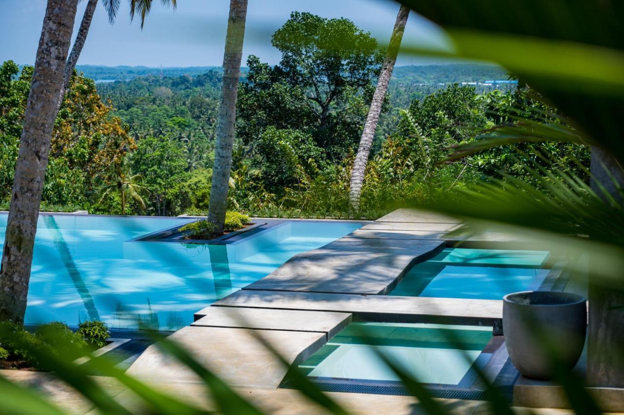 Tabula Rasa & Hotel 5*