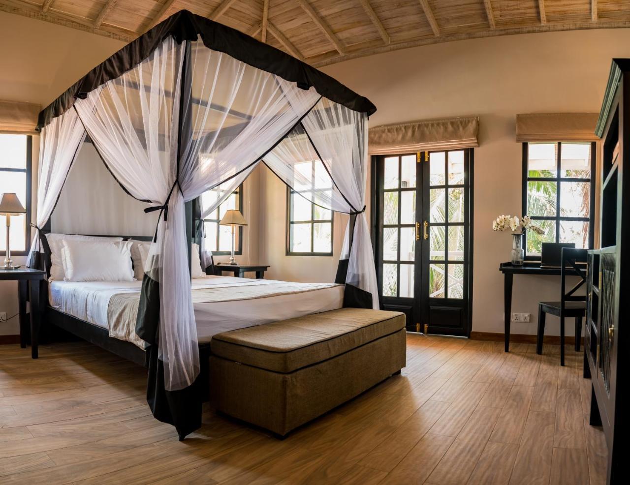 Tabula Rasa & Hotel 5*