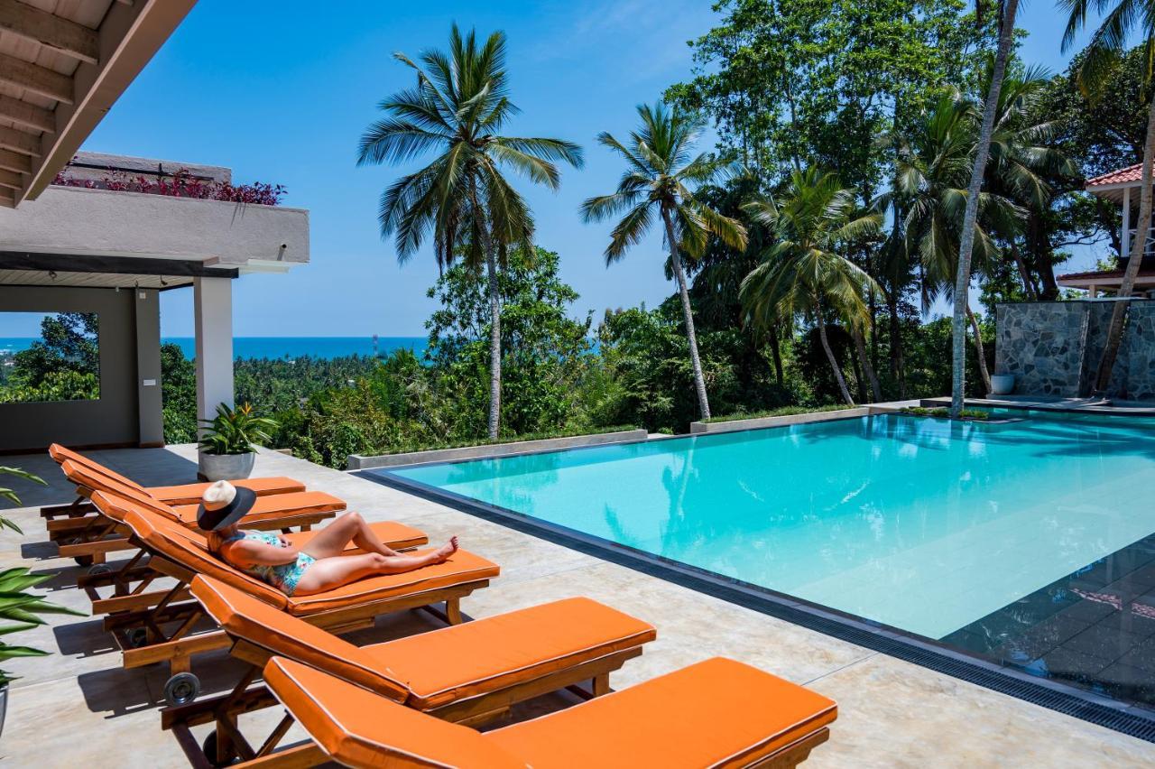 Tabula Rasa & Hotel